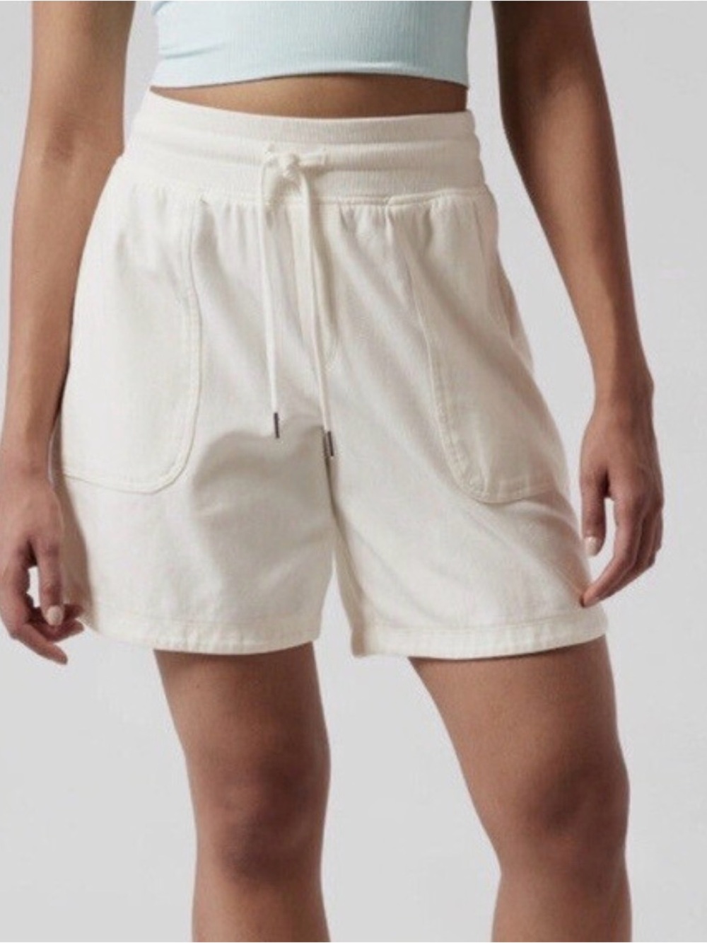 Athleta Women’s Sz Small Ivory Farallon Midi Pull On Shorts Soft Stretch